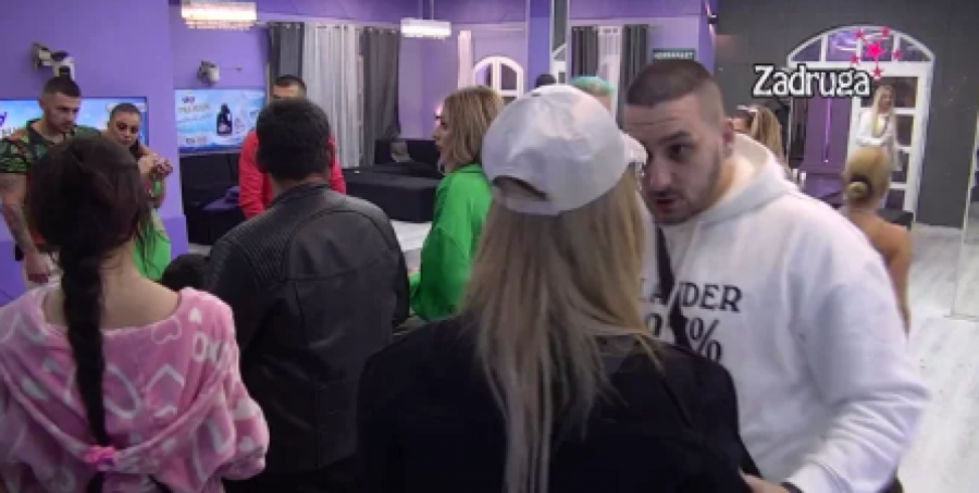 SKLONI SE, JADAN SI Miljana jedva odoleva Zoli, zbog Marije krenula da ga omalovažava, on joj nije ostao dužan