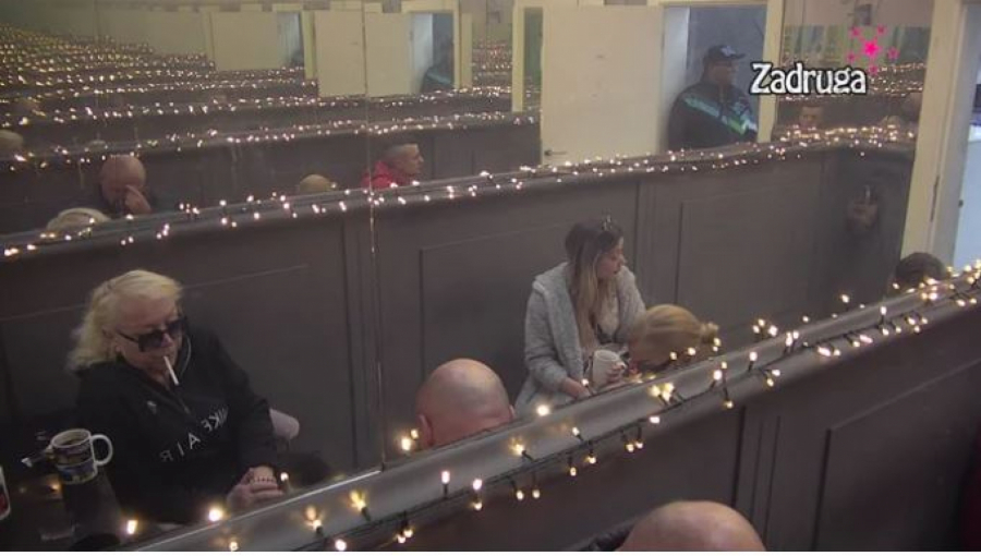 DRAMA U ZADRUZI Zadrugar podivljao, pa polio krevet cimeru