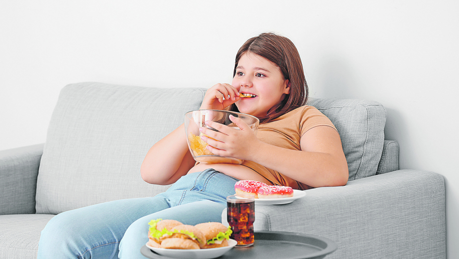 REDOVNO SE UGOJITE TOKOM PRAZNIKA? Evo kako da vam se hrana ne ''zalepi'' uz par zlatnih saveta!