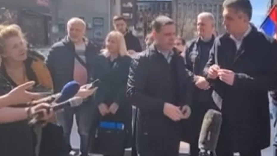 "KAŽI ŠTA IMAŠ PA DA SE RAZILAZIMO" Gospođa urnisala Boška Obradovića: Ko je on da bude u kadru, a ja ne!? (VIDEO)