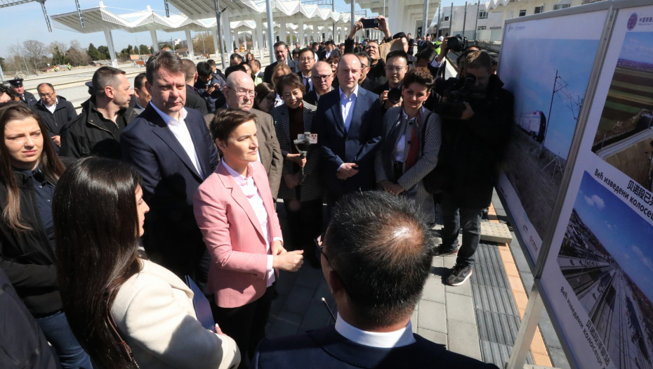 OVO JE PREKRETNICA U RAZVOJU SRBIJE Brnabić: Velike stvari su pred nama ako sačuvamo mir (FOTO)