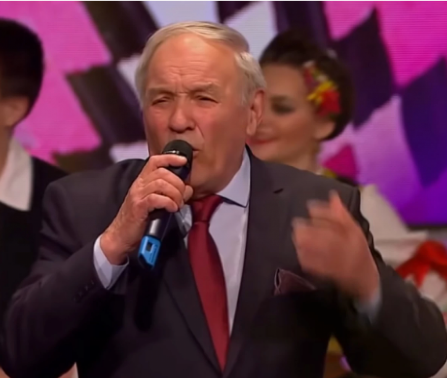 JEDNOG SINA SAHRANIO, DRUGI OBOLEO OD ŠIZOFRENIJE Teška sudbina našeg folkera, suprugu izgubio nakon što su saznali strašne vesti