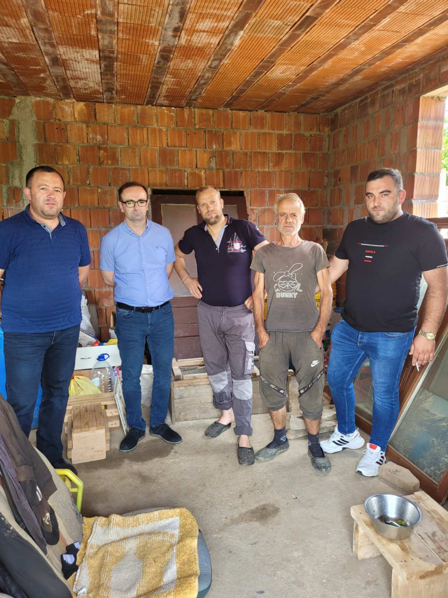 Kancelarija za KiM obezbedila novac za tri porodične kuće u opštini Vitina