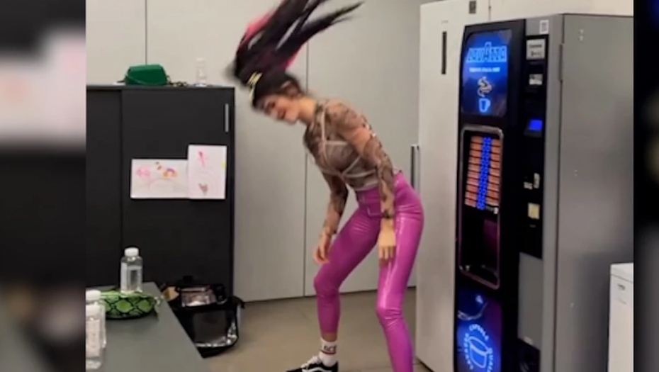 ISPLIVAO HIT SNIMAK JELISAVETE ORAŠANIN Usijale se društvene mreže, svi se pitaju šta će Teodosić reći na ovo