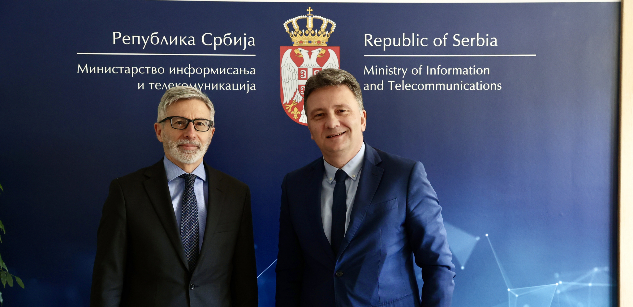 SRBIJA ČUVA SLOBODU MEDIJA Ministar Jovanović sa ambasadorom Republike Francuske, Pjerom Košarom