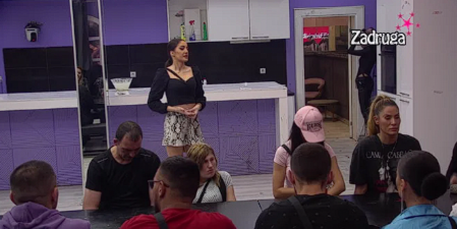 STAVILA NJEGA ISPRED NJIH Anđela šokirala sve kada je rekla šta će uraditi ako njeni roditelji ne podrže njenu vezu sa Zvezdanom