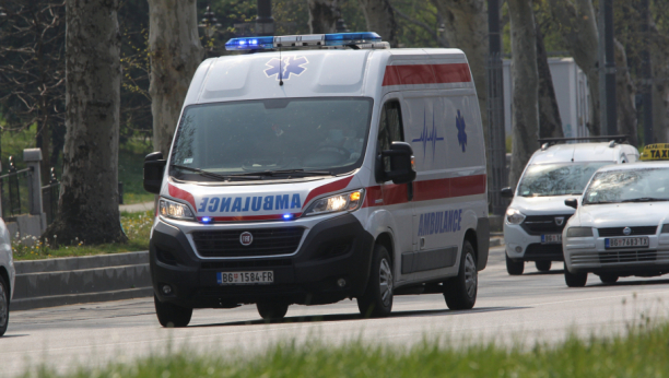 NAJNOVIJI DETALJI O PADU DRVETA NA DVE DEVOJČICE Nesreća se dogodila na Miljakovcu, obe se transportuju u bolnicu