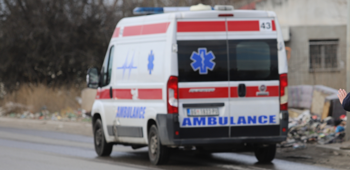 OBOREN PEŠAK NA BULEVARU I TROTINET U MIRJEVU Povređeni prevezeni u Urgentni centar