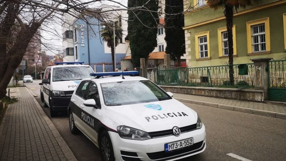 DRAMA U BIHAĆU Muškarac izboden na benzinskoj pumpi, bore mu se za život!