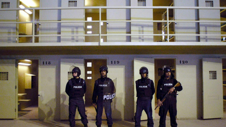 URUGVAJSKA POLICIJA RAZOTKRILA MREŽU NARKO-KRIJUMČARA Crnogorci uhvaćeni u švercu 400 kg kokaina!