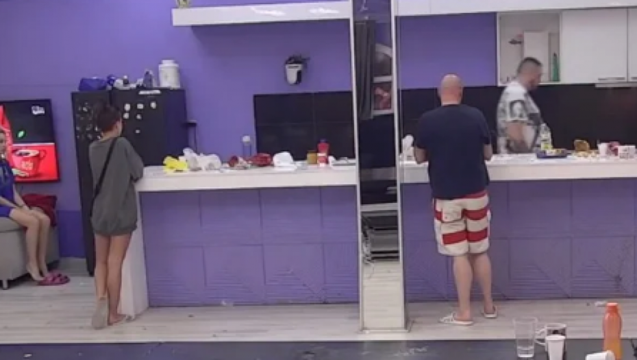 AKO SE NE PROMENIM, REKAO JE DA ĆE DA BUDE S NJOM Anita otišla kod Cara da mu se požali na Zolu, van sebe zbog Miljane