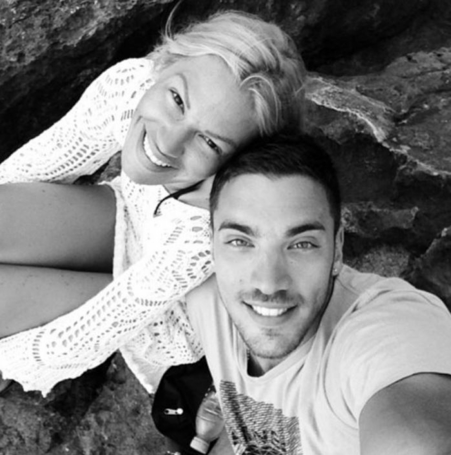 OVE POZNATE PEVAČICE SU BILE SA MANEKENIMA O njihovim ljubavima je brujala javnost, a danas se većina njih oženila i dobila decu (FOTO)