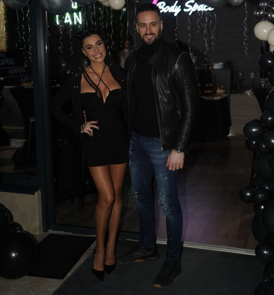 ZANEMEĆETE KADA VIDITE KAKO JE PRE IZGLEDAO MUŽ MIE BORISAVLJEVIĆ Danas je neviđena frajerčina, a sada isplivala prava slika! (FOTO)