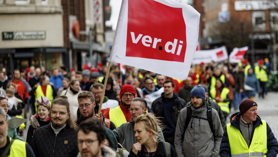 NEMAČKA SUTRA STAJE Štrajk će paralisati kretanje ljudi