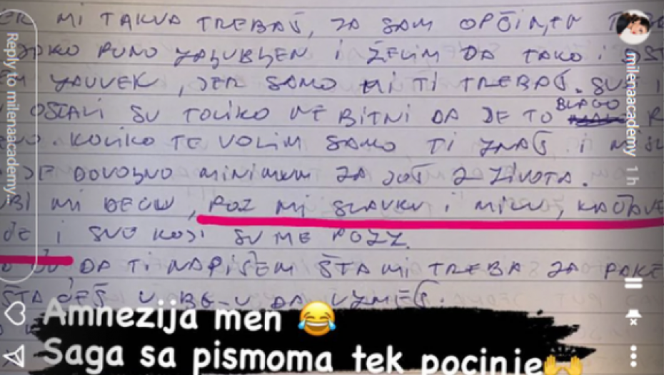Milena Kačavenda sa pismima Zvezdana Slavnić