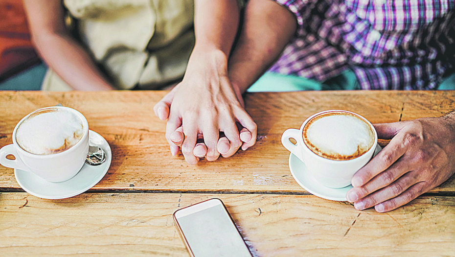 KORIŠĆENJE PAĆENIKA ZA PREVARU PRED DAN ZALJUBLJENIH Ruski MUP upozorava na podvale koje spremaju sajber kriminalci