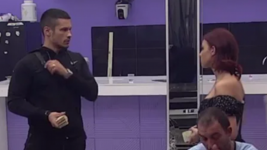 "TREBA TI OSTVARENA ŽENA JER SI NEOSTVAREN MUŠKARAC" Marko Marković i Anita su napolju bili prijatelji, a ona ga sada ponizila nikad gore