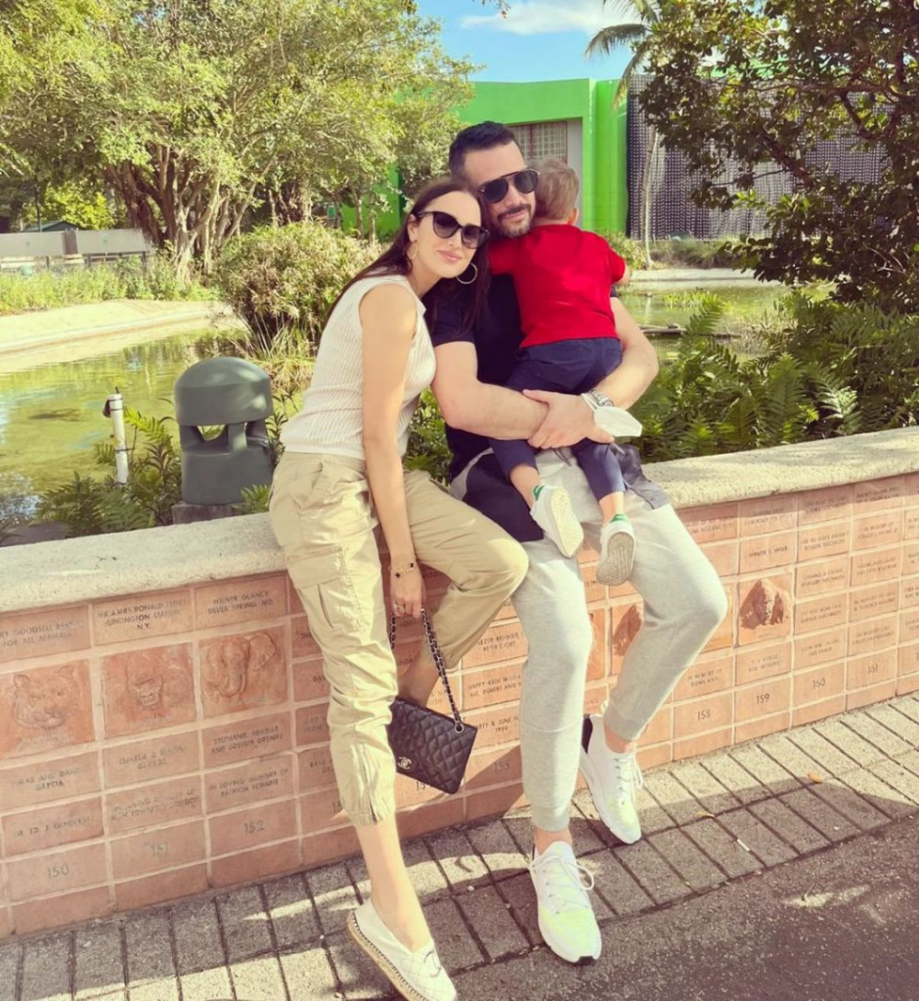 ALEKSANDRA PRIJOVIĆ OTKRILA ŠTA FILIP RADI U KREVETU Pevačica priznala da njen suprug ima čudno ponašanje kada legne pored nje