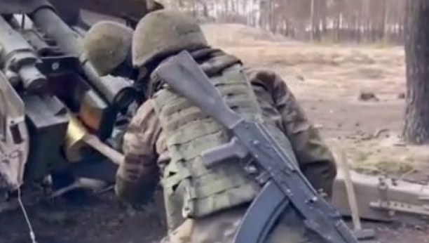 ARTILJERIJSKI NAPAD Evo kako se ruski padobranci obračunavaju sa neprijateljem! (VIDEO)