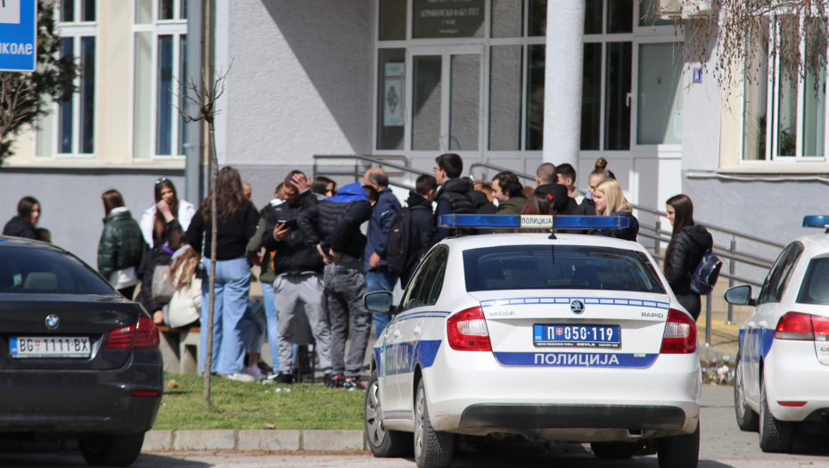 NASTAVA NA MILJAKOVCU OBUSTAVLJENA Ponovo dojave o bombi u beogradskim školama