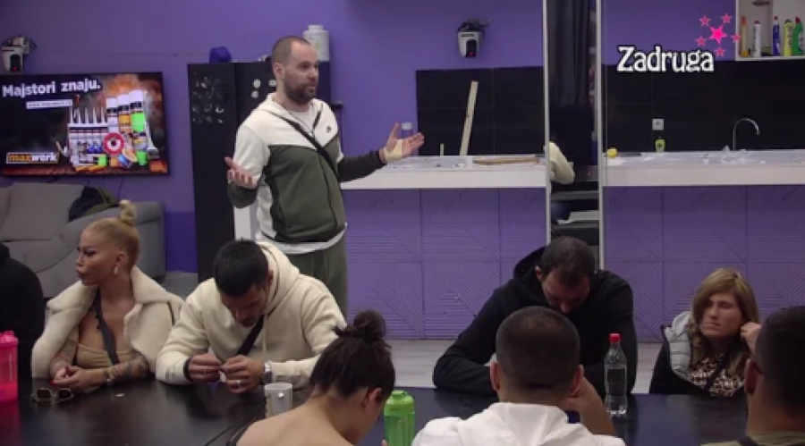 SIGURNA U ZVEZDANOVU MAJKU Ana tvrdi da je Slavica nikada ne bi povredila rečima, Slavnić odmah skočio