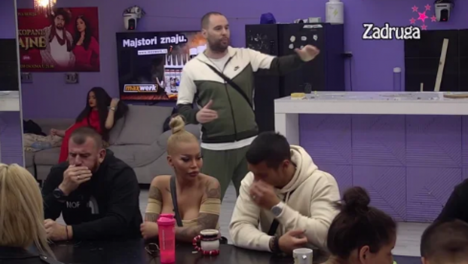 SIGURNA U ZVEZDANOVU MAJKU Ana tvrdi da je Slavica nikada ne bi povredila rečima, Slavnić odmah skočio