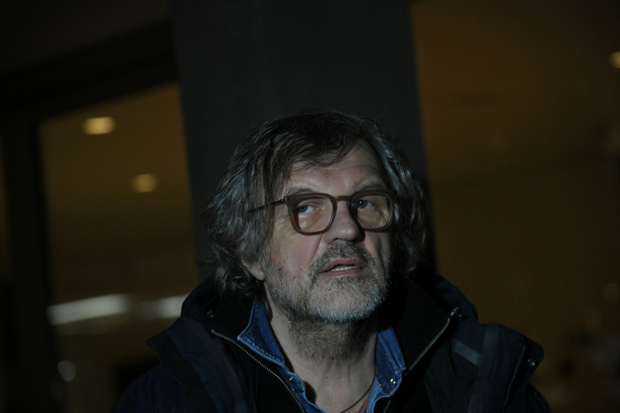 EVO KAKO JE EMIR KUSTURICA POSTAO NEMANJA Odlučio se na šok potez, a onda ga razapeli i urnisali, reditelj priznao samo jedno!