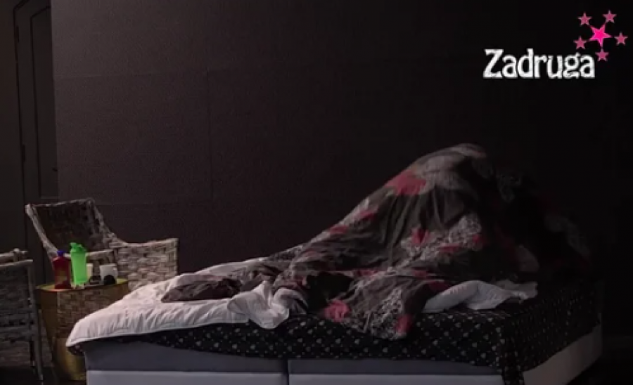 BRUTALNA VRELA AKCIJA MILJANE I ZOLE Ona zajecala od bolova, usledila nikad žešća runda, kamere sve snimale! (VIDEO 18+)