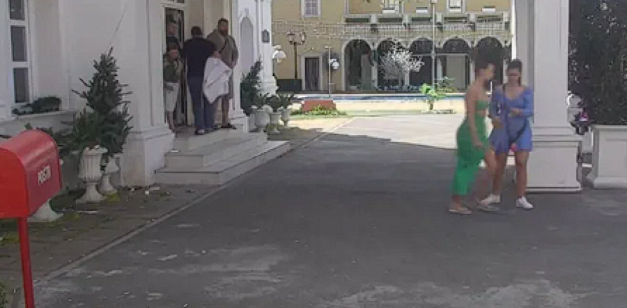 HAOS U BELOJ KUĆI Miljan hteo Anitu da polije kofom prljave vode, pljušte uvrede ne sve strane