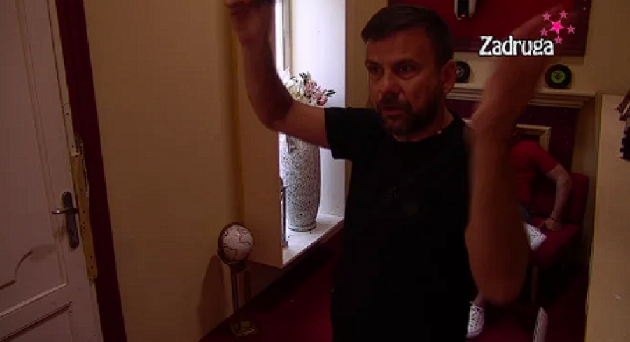 ONA MISLI DA SAM JA OKRENUO LJUDE PROTIV NJE Zvezdan otkrio šta mu Ana prebacuje, Mikica se odmah umešao pa krenuo da se pravda