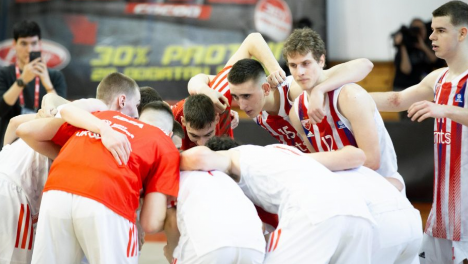 DEMONSTRACIJA SILE Crvena zvezda "razbila" Partizan