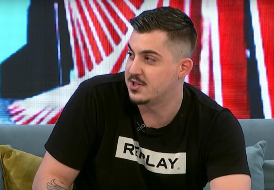 AKIJA MARKOVIĆA DANAS NIKO NE MOŽE DA PREPOZNA Proslavio se u Zvezdama Granda, pravio haos na Farmi, zaveo Ružicu Veljković, a bivša devojka ga optužila da ju je tukao! (FOTO)