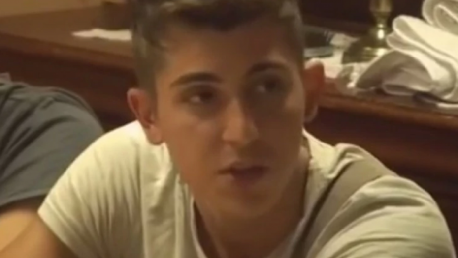 AKIJA MARKOVIĆA DANAS NIKO NE MOŽE DA PREPOZNA Proslavio se u Zvezdama Granda, pravio haos na Farmi, zaveo Ružicu Veljković, a bivša devojka ga optužila da ju je tukao! (FOTO)