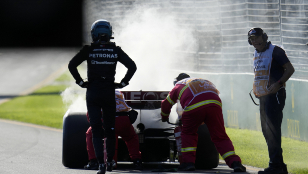 UŽASNE SCENE U AUSTRALIJI Trka Formule 1 prekinuta po drugi put, pola vozača neće završiti trku (VIDEO)