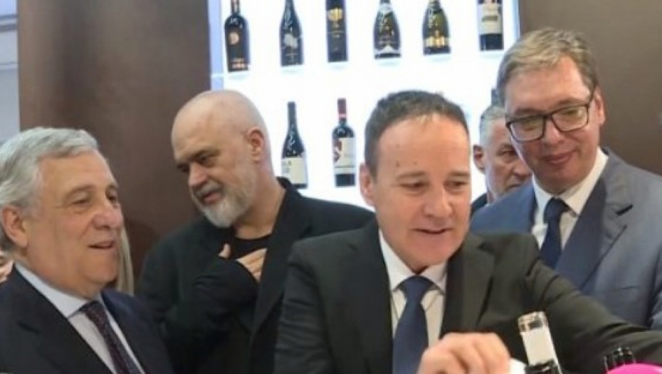 VUČIĆ RAZGOVARAO SA ĐORĐOM MELONI "Pokušaću da je dovedem ovde, očekujem da Kovačevski pomogne"