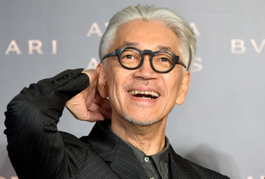 PREMINUO ČUVENI MUZIČAR Ceo svet zanemeo od šoka, niko ne može da veruje! (FOTO)