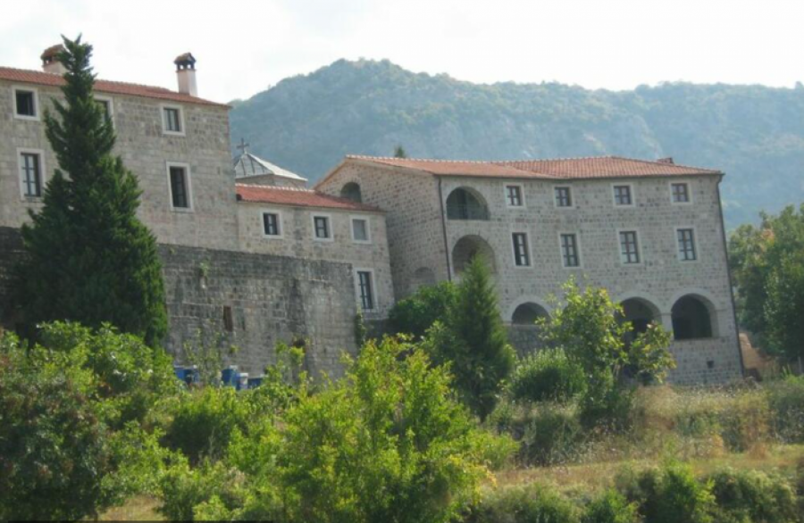 TRI DECENIJE U SAMOĆI Monah ostvario drevno proročanstvo, priča o veri, istrajnosti i tišini