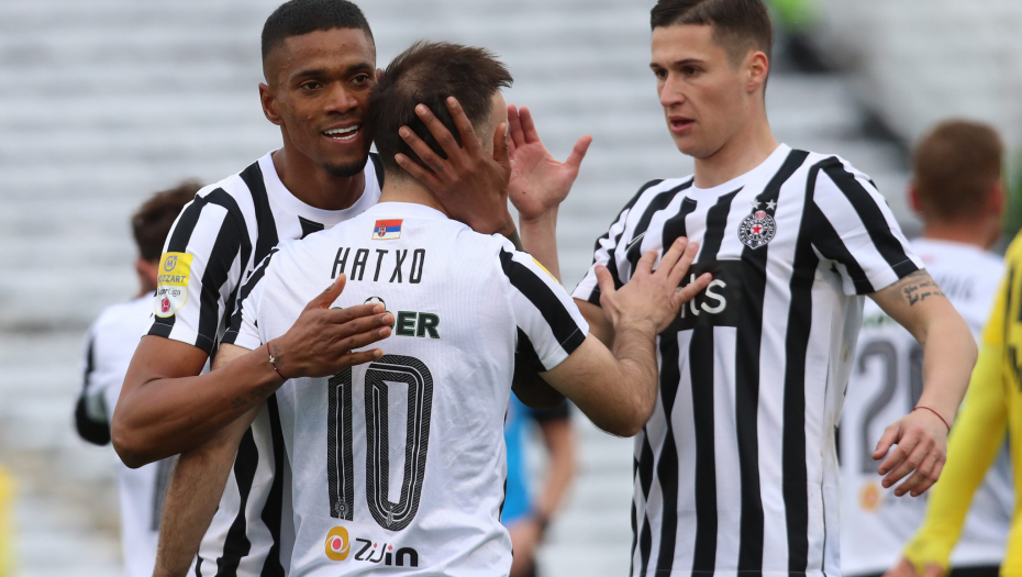 HAOS NA BANOVOM BRDU Sudija morao da prekine meč Čuke i Partizana