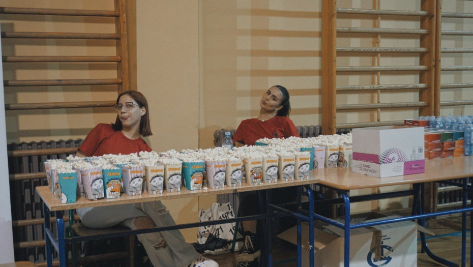 POŠALJI PORUKU 1418 NA 3030 Lazarovi školski drugovi organizovali humanitarnu akciju, uključi se i ti!