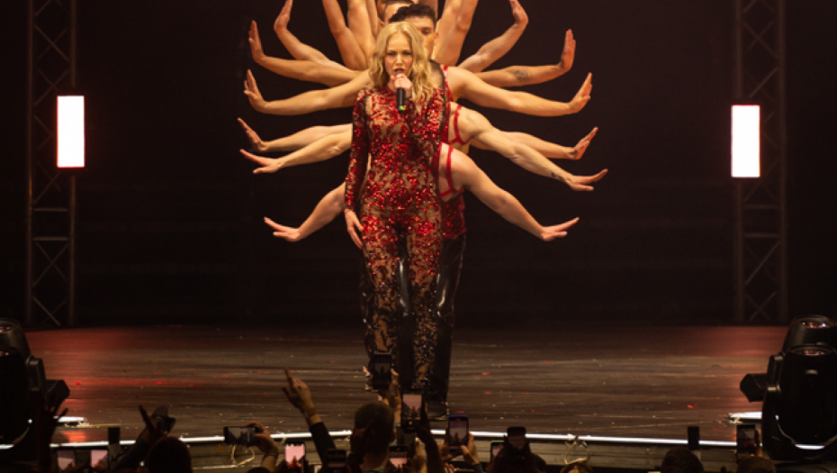 Jelena Rozga napravila spektakl