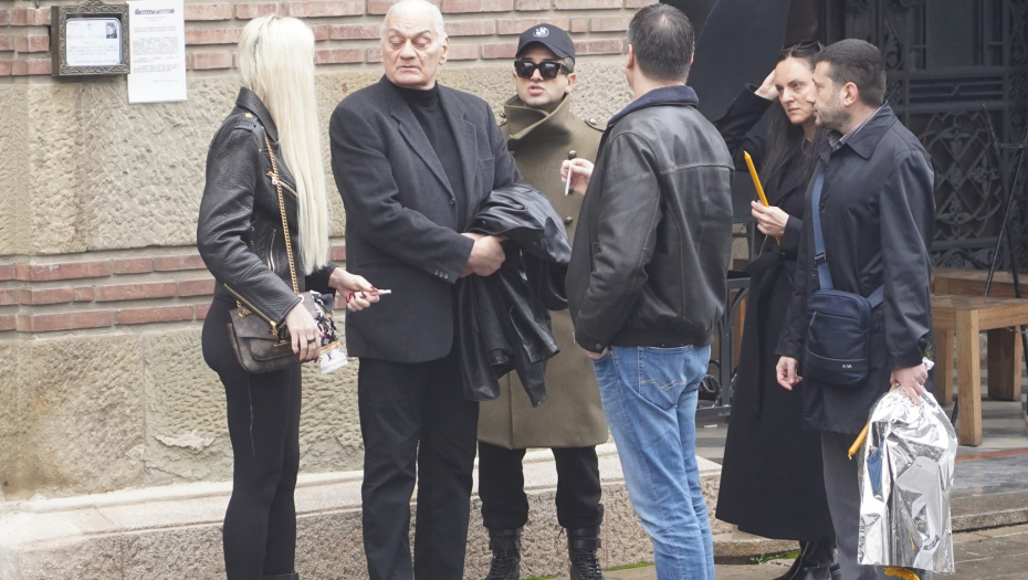 NI MRTVOG SINA MI NE OSTAVLJAJU NA MIRU! Futa van sebe se oglasio i uputio ozbiljne pretnje i opomene javnim ličnostima