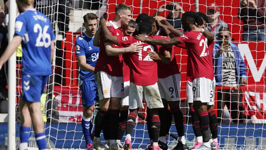 "CRVENI ĐAVOLI" LAKO IZAŠLI NA KRAJ SA EVERTONOM Junajted grabi ka Ligi šampiona, nikad luđa borba za opstanak