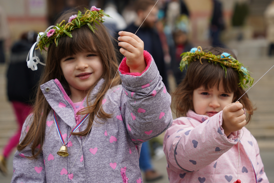 U SUBOTU SLAVIMO VRBICU: Praznik kojem se raduju deca! Domaćice, obavezno u kuću unesite ovo