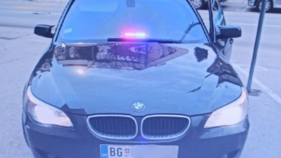 POLICIJA MUNJEVITO REAGOVALA Ovo je BMW oduzet lažnim presretačima: Momentalni zatvor! (FOTO)