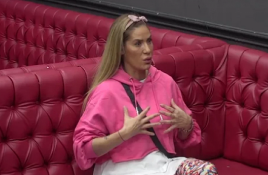 ANA ĆURČIĆ SMOGLA SNAGE I IZNELA STRAVIČNO ZVEZDANOVO MALTRETIRANJE Jezivo šta joj je sve radio, prošla kroz horor i pakao!