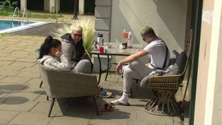 SKANDAL! Brendon napolju krišom snimao Maju i Filipa, pa obelodanio svu njihovu intimu, evo šta su sve radili!