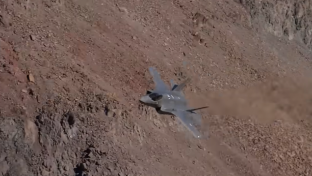 JEL NEKO VIDEO NEVIDLJIVOG? Srušio se F-35, niko ne zna gde je, Mejs udarila na vojsku: Kako ste ga bre izgubili?