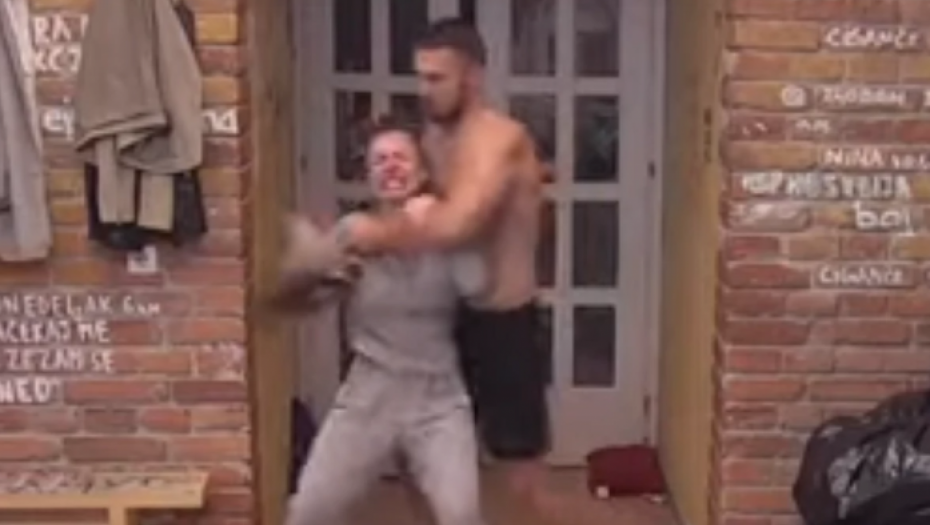 STRAVIČNE SCENE Sanja se vratila u rijaliti nakon što je rasekla ruke, pa usledio lom sa Markom, vuku se i udaraju gde stignu!