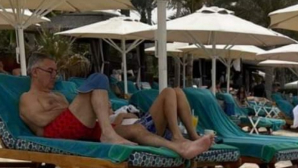 MILO ZAPALIO U DUBAI Milan Knežević objavio sliku Đukanovića sa plaže