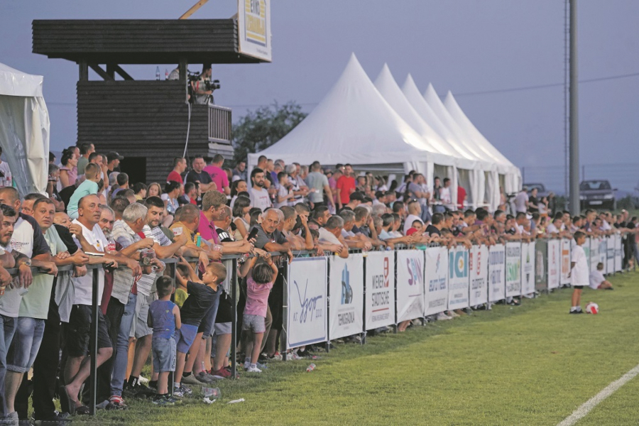 REFLEKTORI, A MRAK Pljušte kazne Šumadincima zbog propusta: Oduzeta četiri boda
